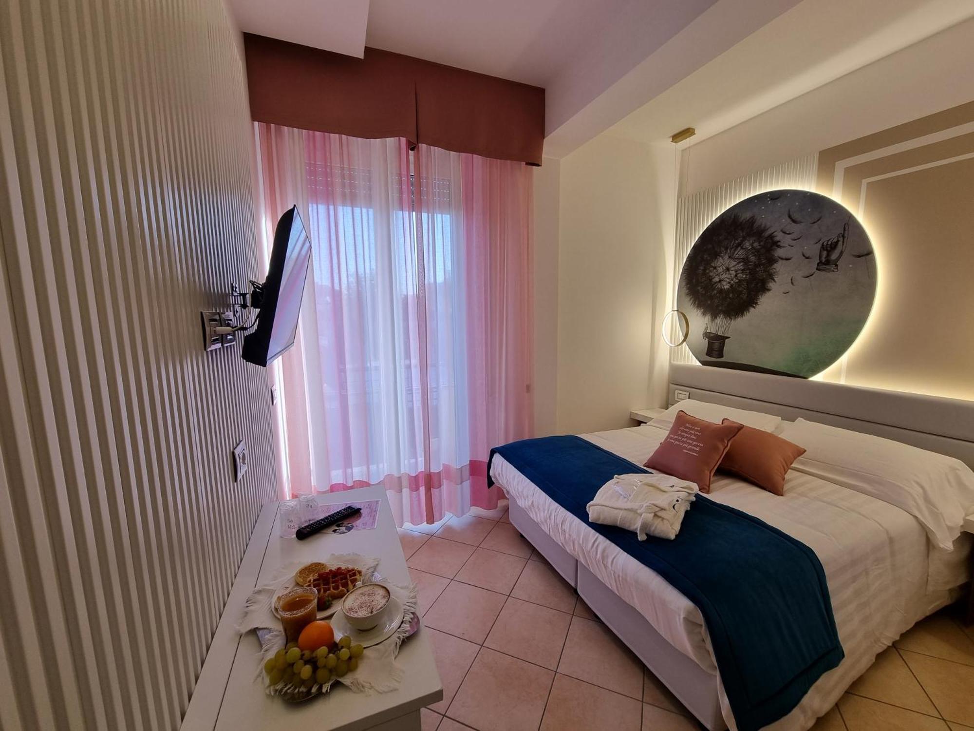 Hotel Angelini Римини Экстерьер фото