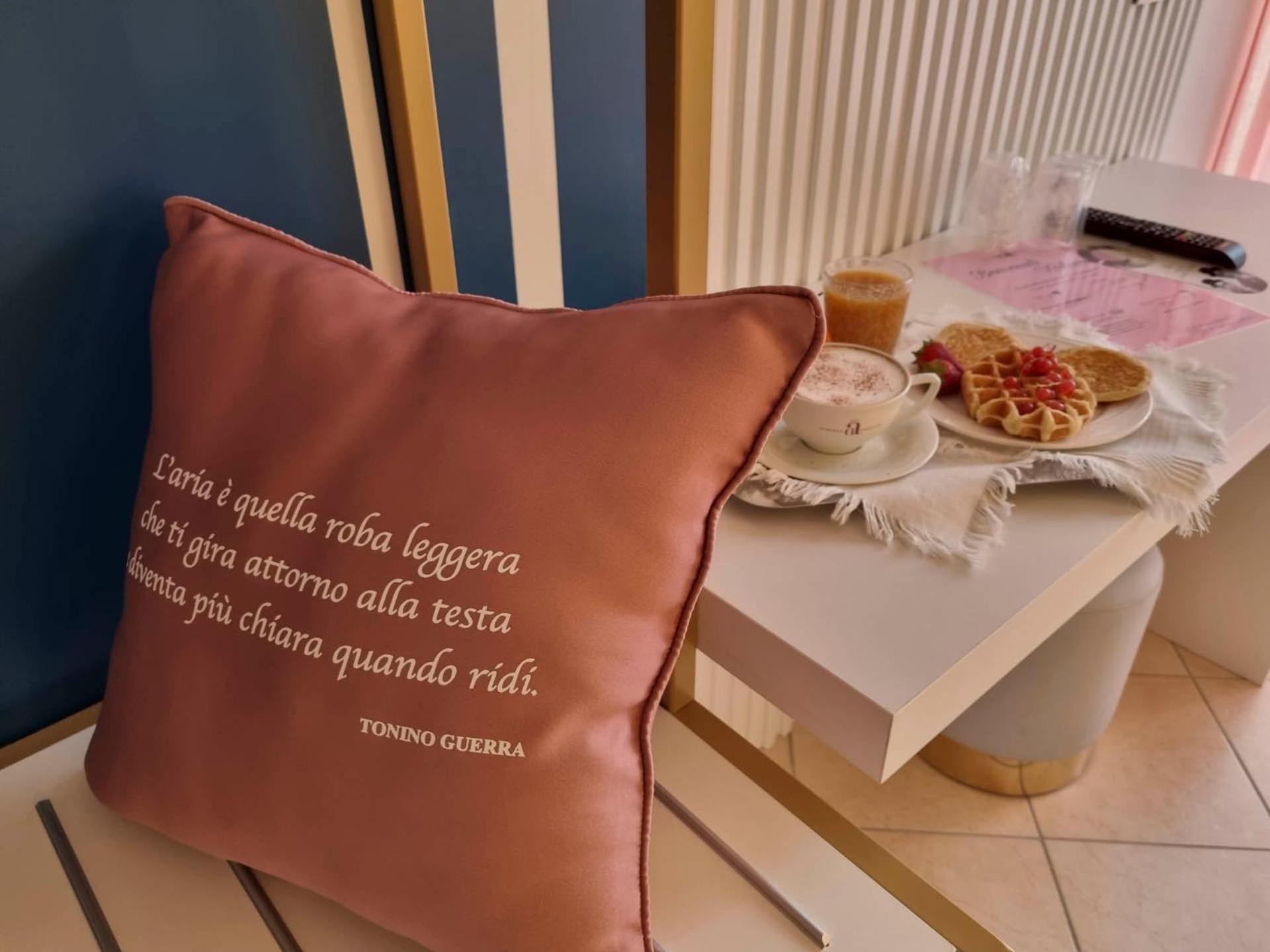 Hotel Angelini Римини Экстерьер фото