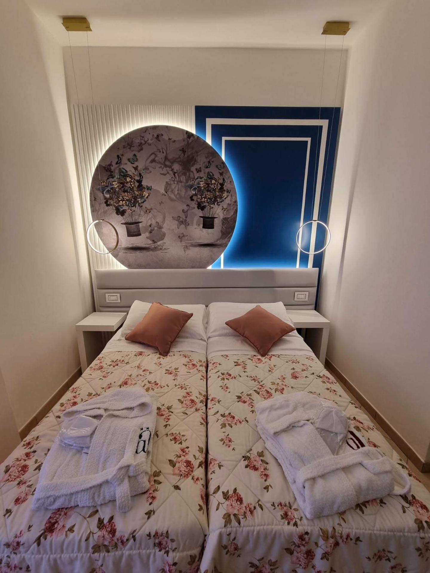Hotel Angelini Римини Экстерьер фото